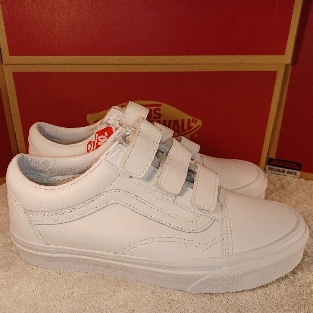 Vans Men's 3.5/Women's 5 Leather V True White Skate Shoes [VN0A3D29L3H]